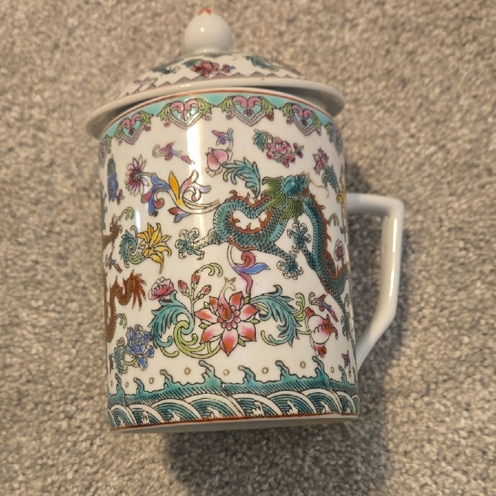 Signed Chinese Hand Painted Multi Color Dragon Floral Jar with Handle & Lid Rare